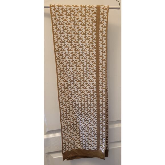 Michael Kors Reversible Scarf Beige & Cream Signature Scarf 64" L x 9.5" W - Picture 2 of 8